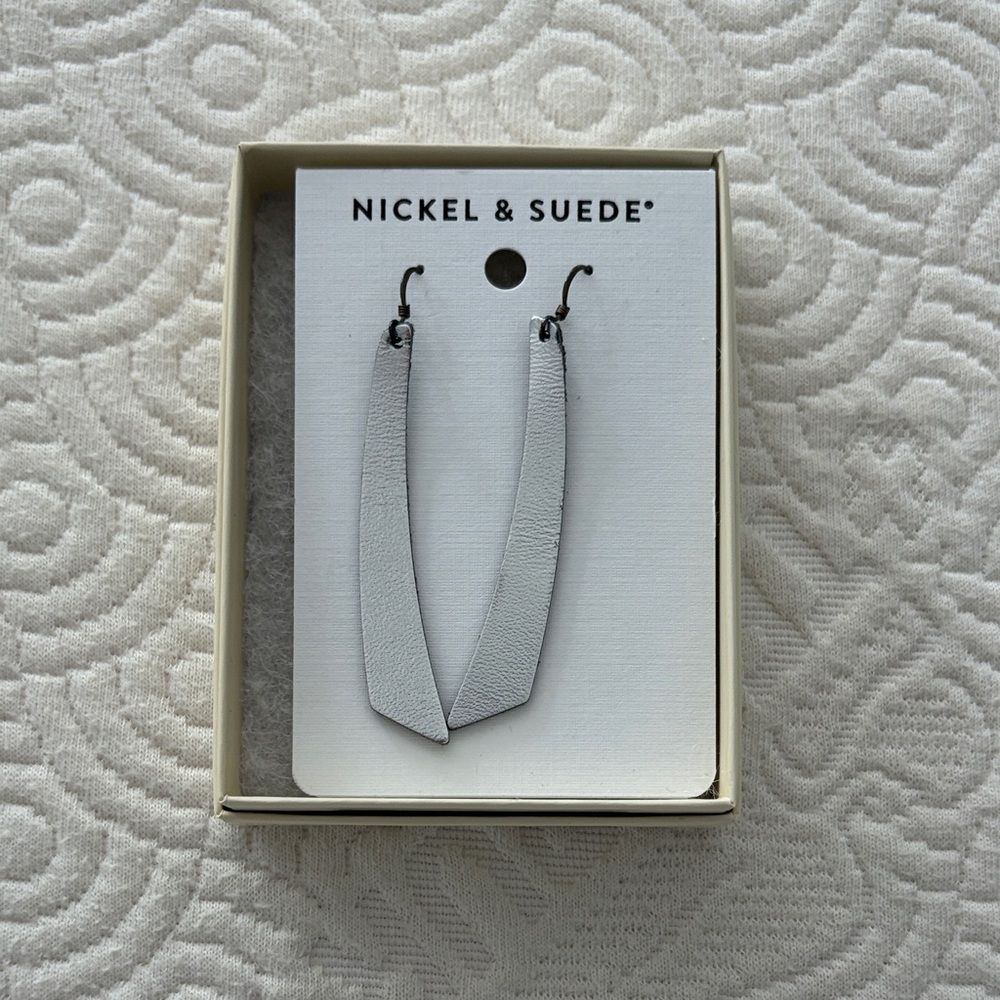 Nickel & Suede earrings (vintage) in Silver